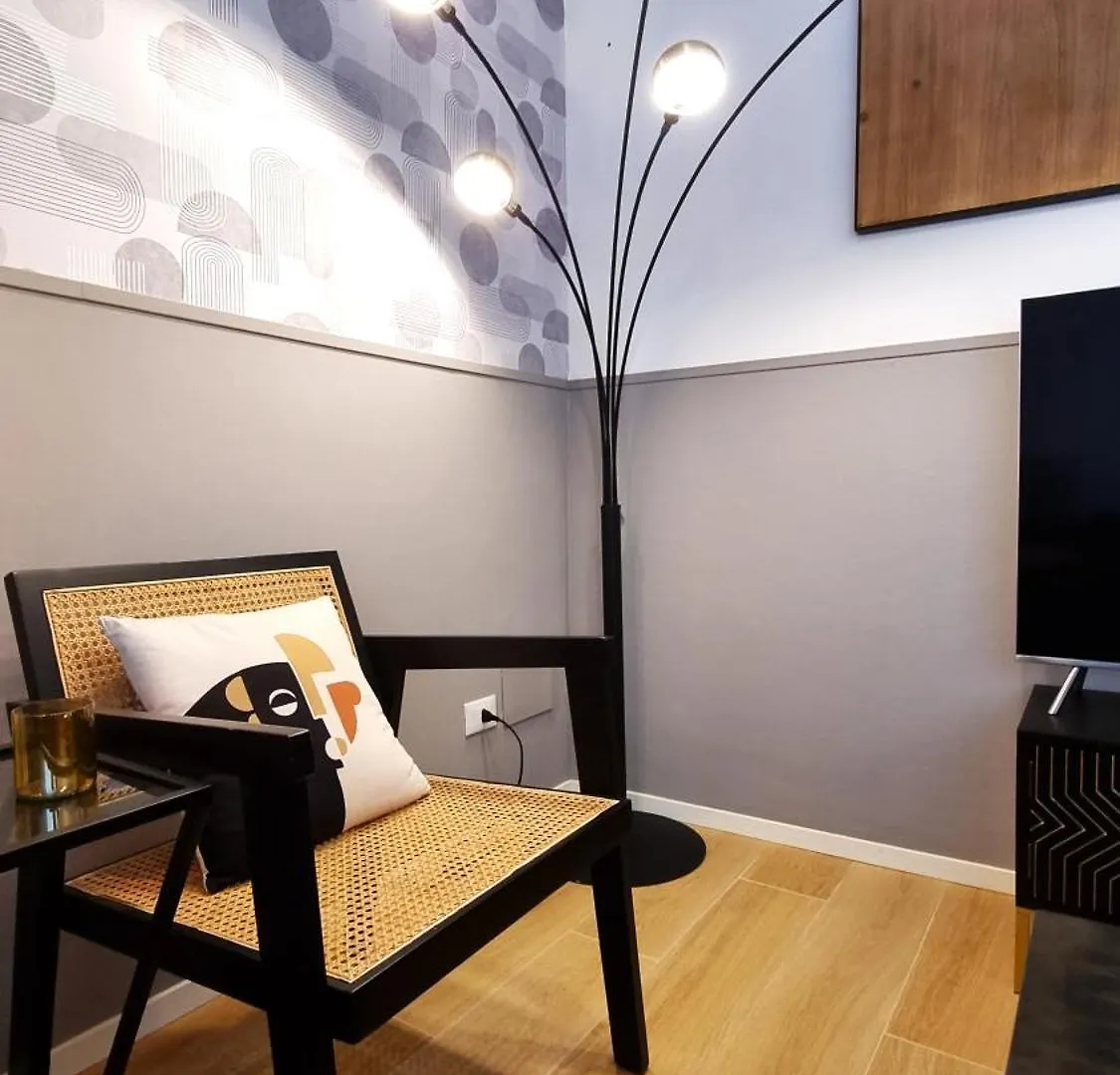 Appartement Bauhaus - Sleepwithme - Free Parking - Free Braeakfast - Very Friendly Staff Pise